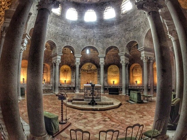 Église Santa Costanza